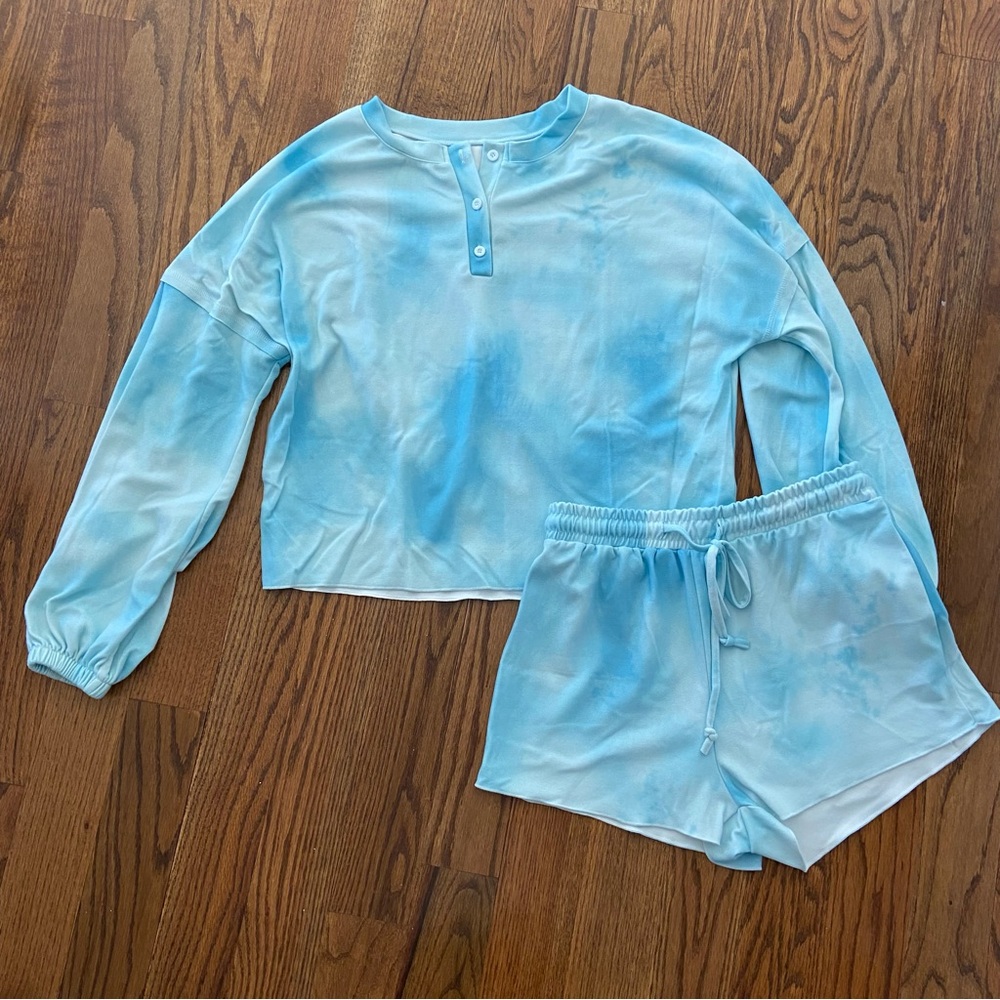 Blue White tie-dye long sleeve top and shorts PJ lounge set Size M